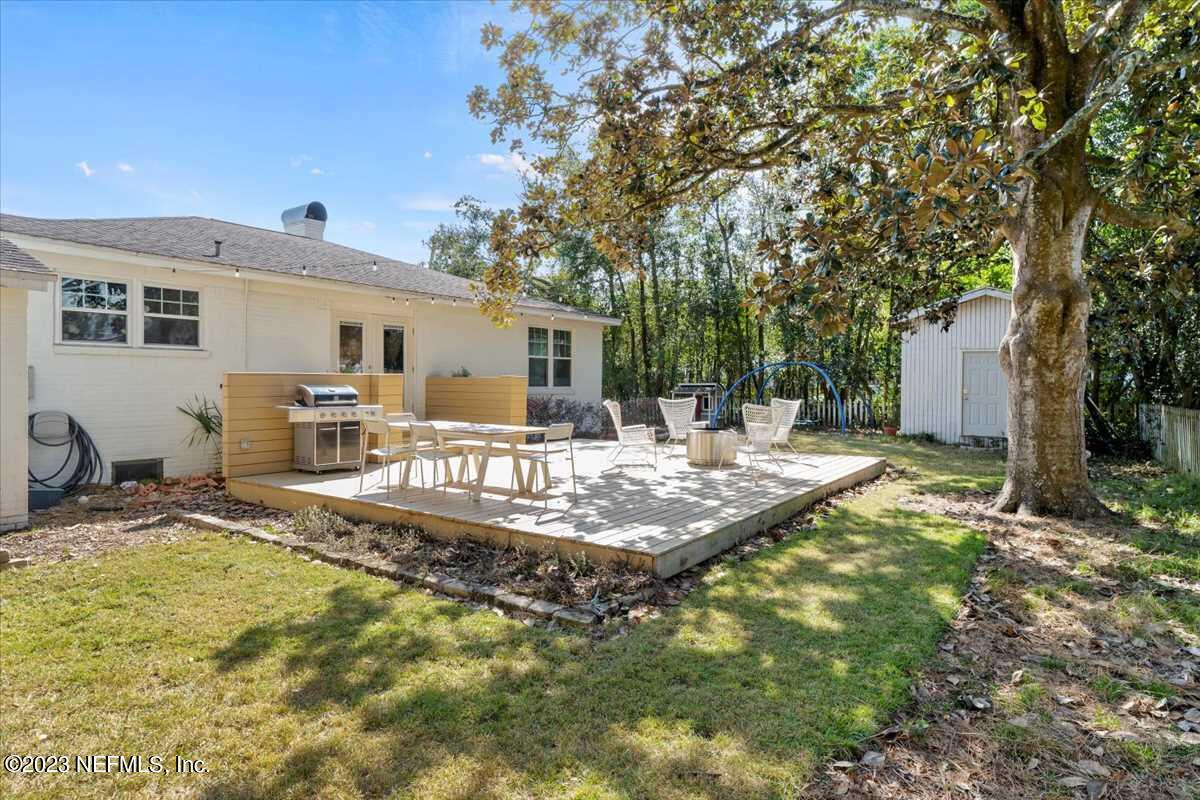 4186 Birmingham Road Jacksonville, FL 32207 - Photo 30 of 42 Back