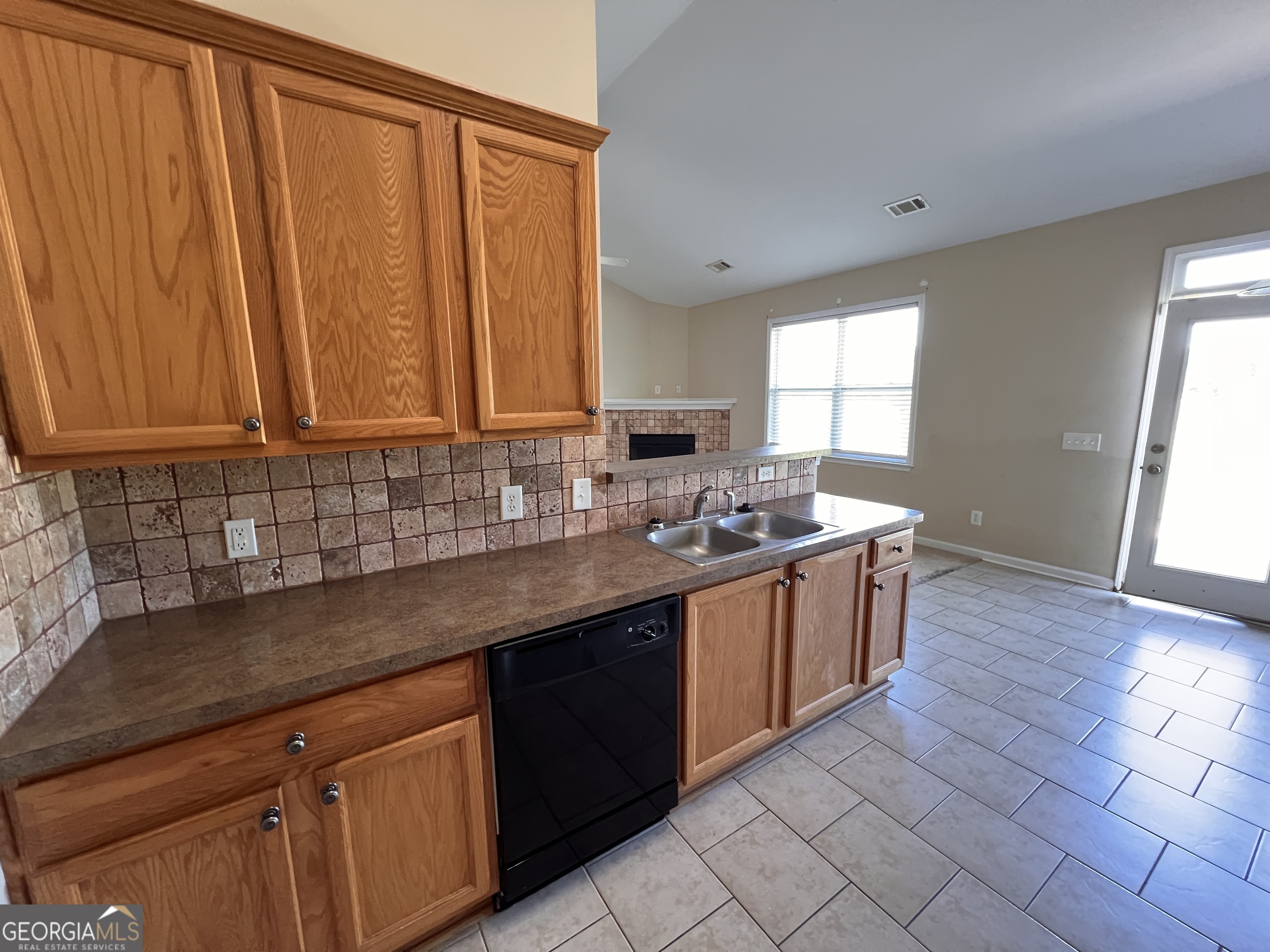 106 Christopher Drive Byron, GA 31008 - Photo 17 of 32