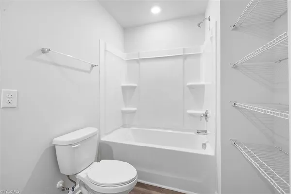 $2,160 | 1096 University Drive, Unit C1, Burlington, NC 27215