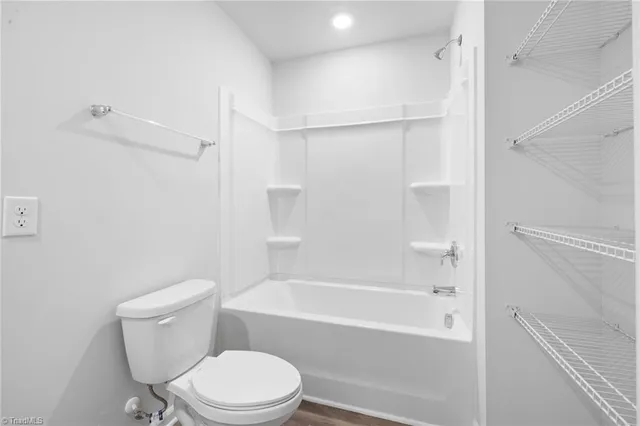 $1,995 | 1729 University Drive, Unit C1, Burlington, NC 27215