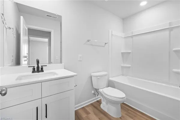 $2,160 | 1096 University Drive, Unit C1, Burlington, NC 27215