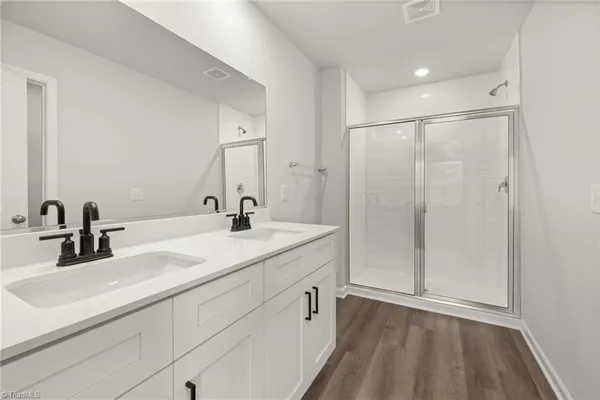 $2,160 | 1096 University Drive, Unit C1, Burlington, NC 27215