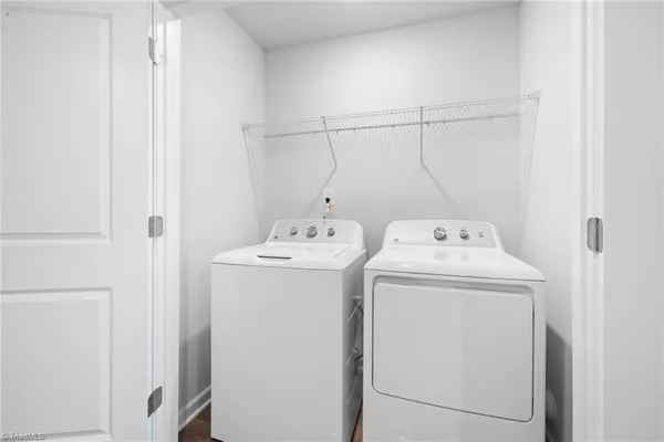 $2,160 | 1096 University Drive, Unit C1, Burlington, NC 27215