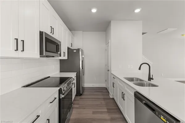 $2,160 | 1096 University Drive, Unit C1, Burlington, NC 27215