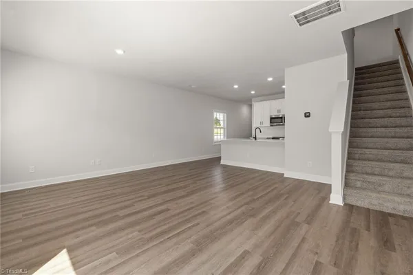 $2,160 | 1096 University Drive, Unit C1, Burlington, NC 27215