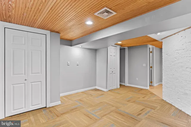 a view of empty room