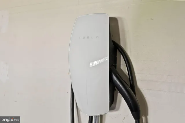 $939,900 | 13633 Union Village Circle, Clifton, VA 20124