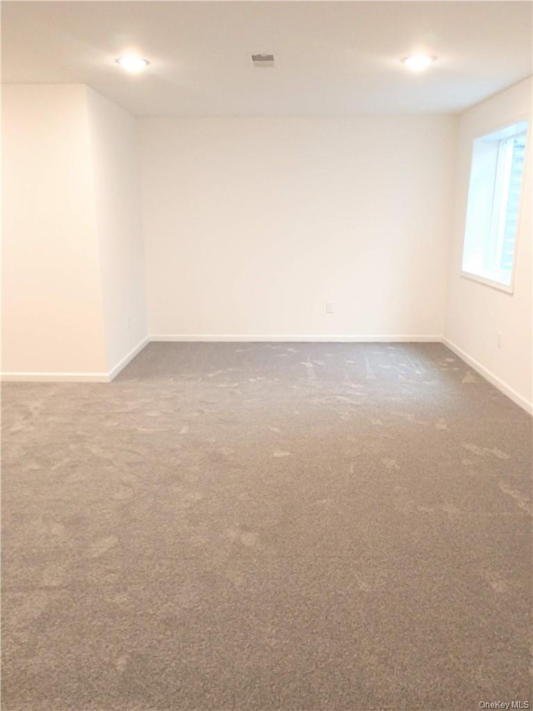 69 Magnolia Park Road Middletown, NY 10940 - Photo 28 of 43