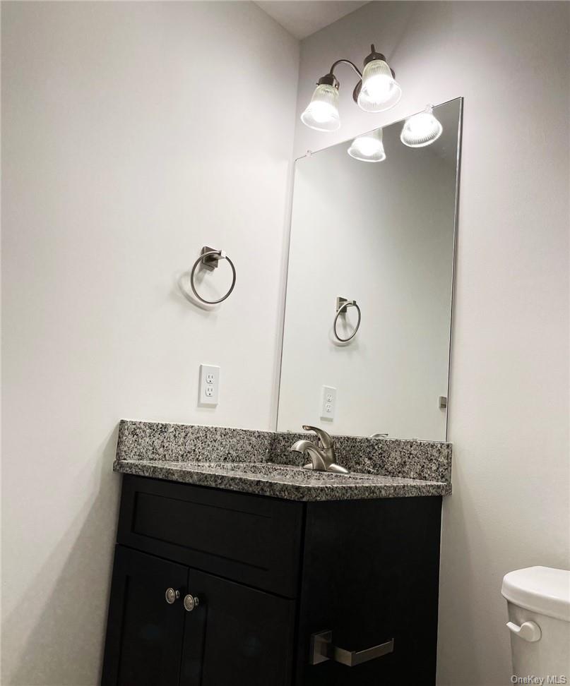 69 Magnolia Park Road Middletown, NY 10940 - Photo 33 of 43 Powder room on main level