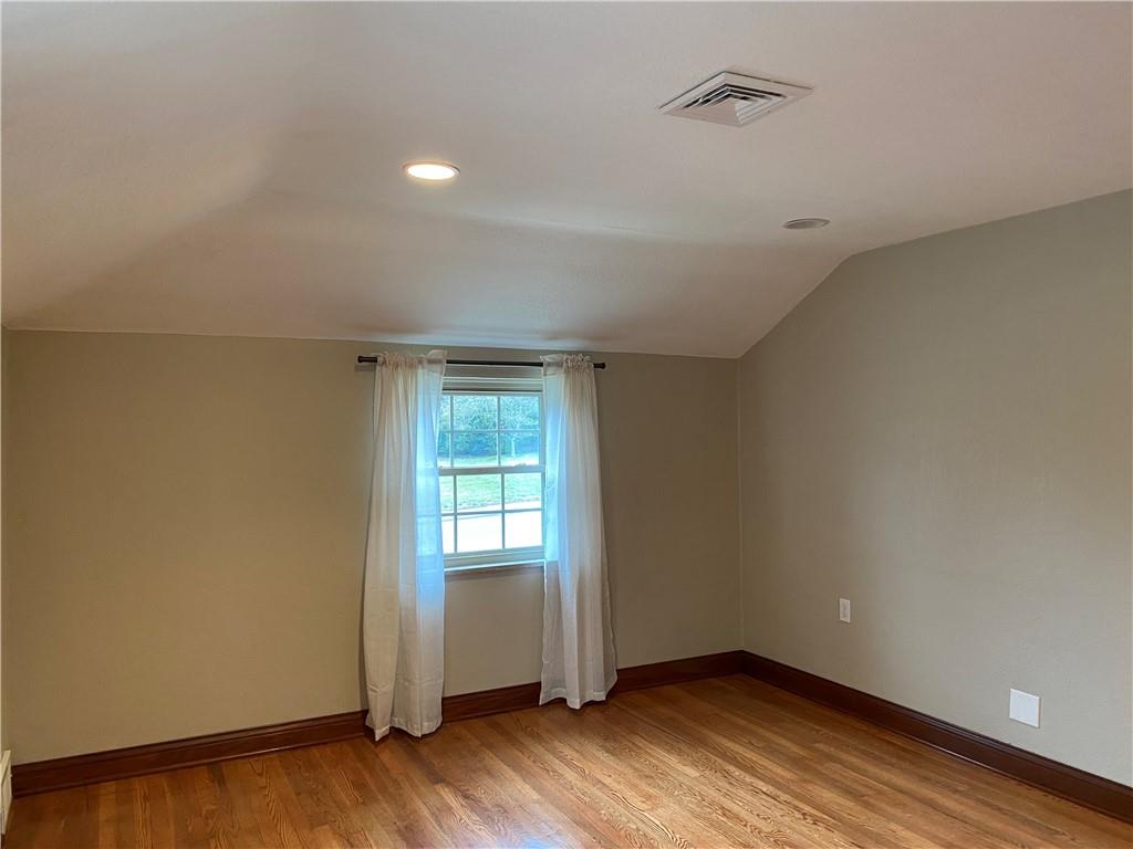 621 Bower Hill Road Pittsburgh, PA 15228 - Photo 17 of 20 Gallery Image 17