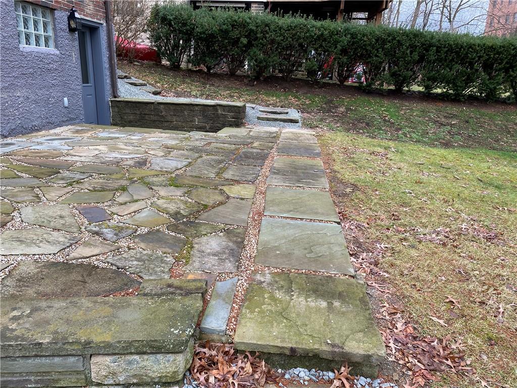 621 Bower Hill Road Pittsburgh, PA 15228 - Photo 4 of 20 Gallery Image 4