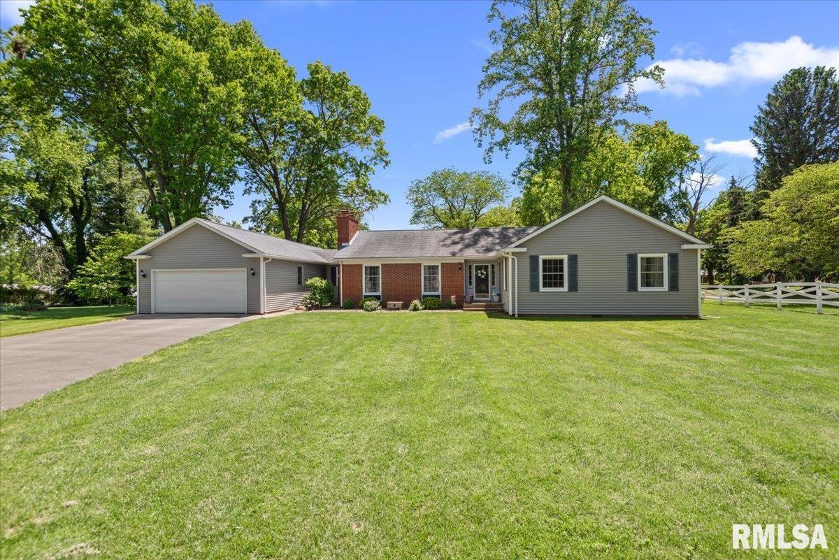 23 Circle Drive Rochester, IL 62563 - Photo 1 of 67