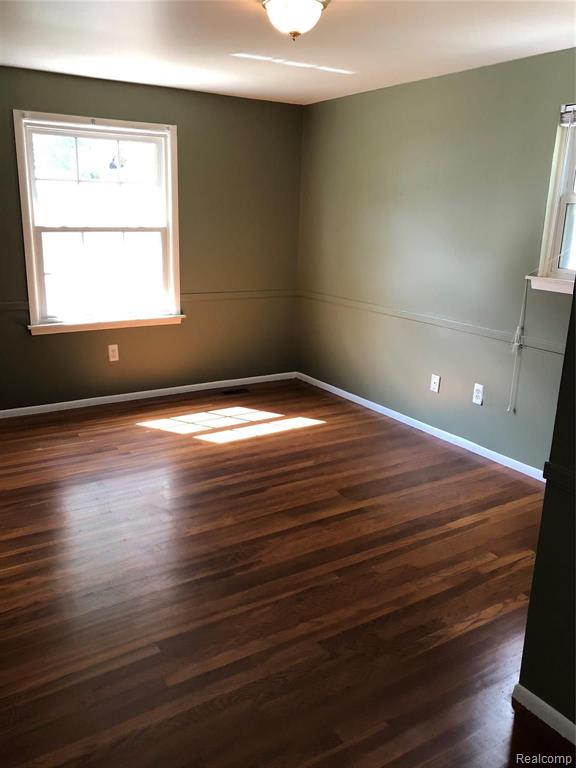 29910 Rambling Road Southfield, MI 48076 - Photo 32 of 56