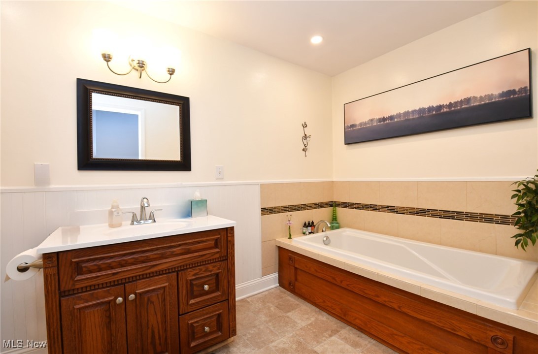 31300 Cedar Road Cleveland, OH 44124 - Photo 34 of 40 Gallery Image 34