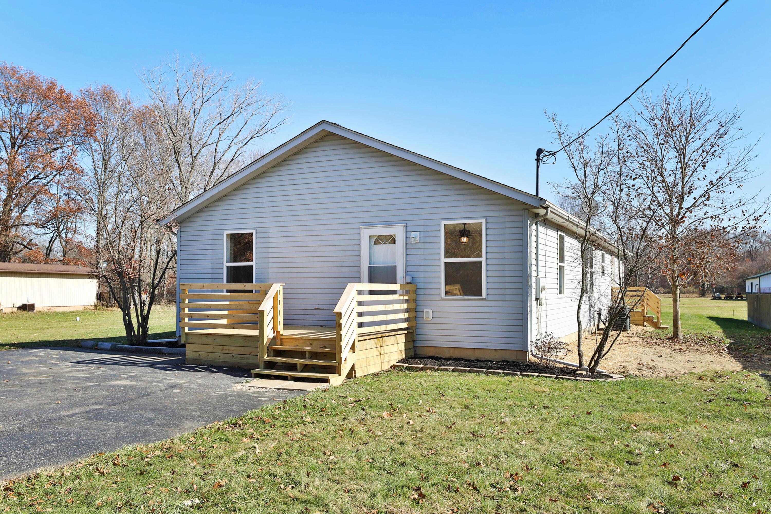 9069 York Road Southwest Etna, OH 43062 - Photo 3 of 47 9069-YorkRoadSW-04