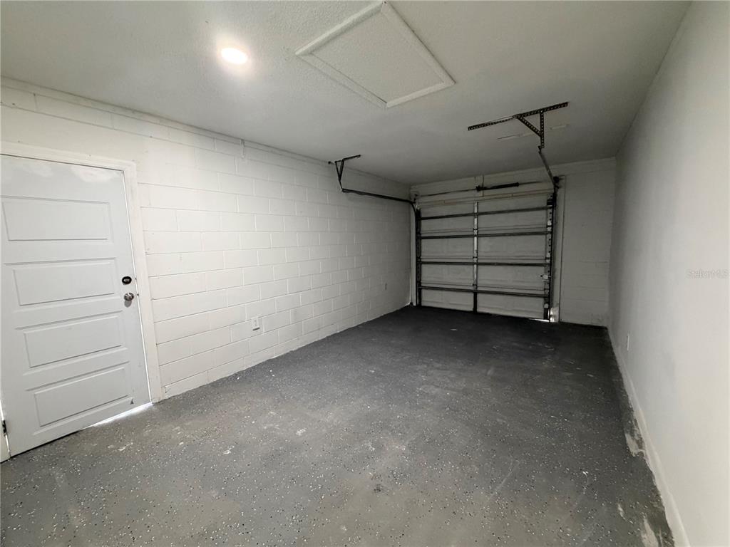 3207 Chariot Place Orlando, FL 32818 - Photo 18 of 21 a view of room that has an empty space