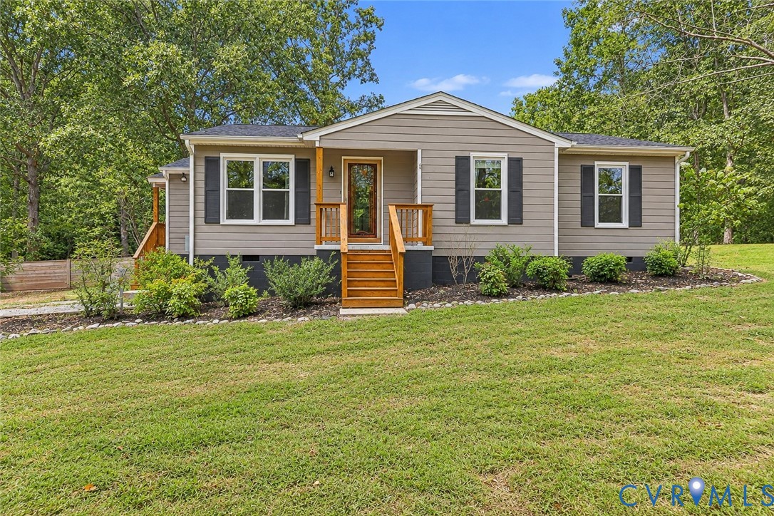 3046 Davis Mill Road Goochland, VA 23063 - Photo 2 of 40 Siding exterior with dark shutters, front porch wi