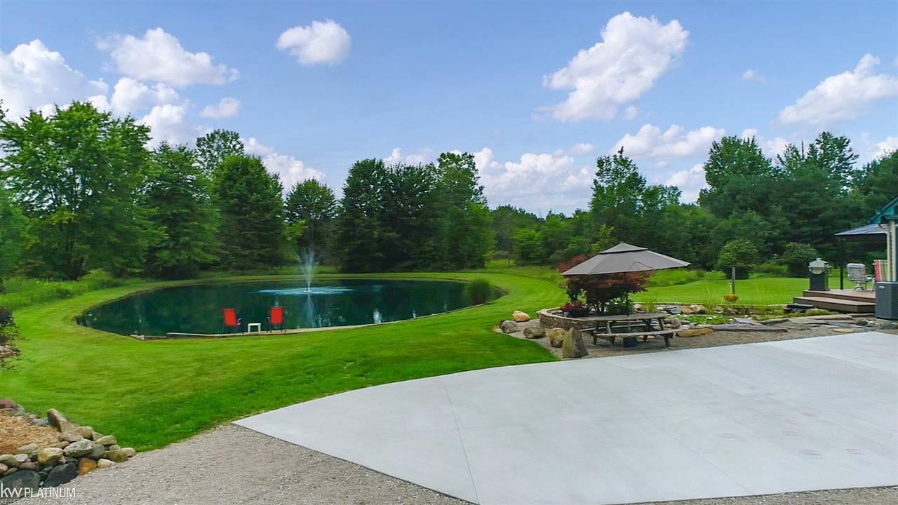1636 Hessen Road Columbus, MI 48063 - Photo 14 of 90 50052949-13.JPG