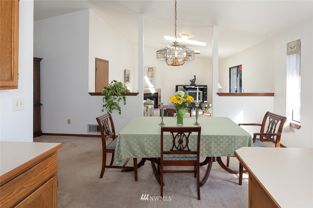 1020 234th Place Southwest Bothell, WA 98021 - Photo 10 of 20