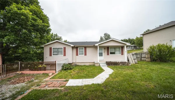 $189,900 | 24010 Turtle Lane, St. Robert, MO 65584