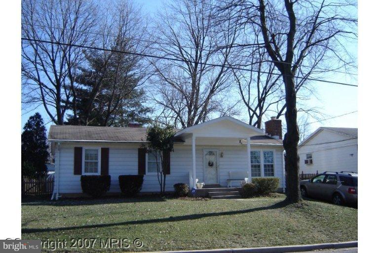123 Spring Street Gaithersburg, MD 20877 - Photo 1 of 23 Exterior (Front)