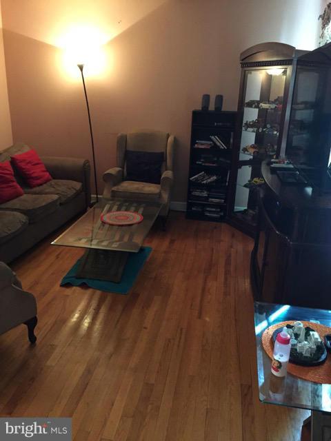 123 Spring Street Gaithersburg, MD 20877 - Photo 10 of 23 Interior (General)