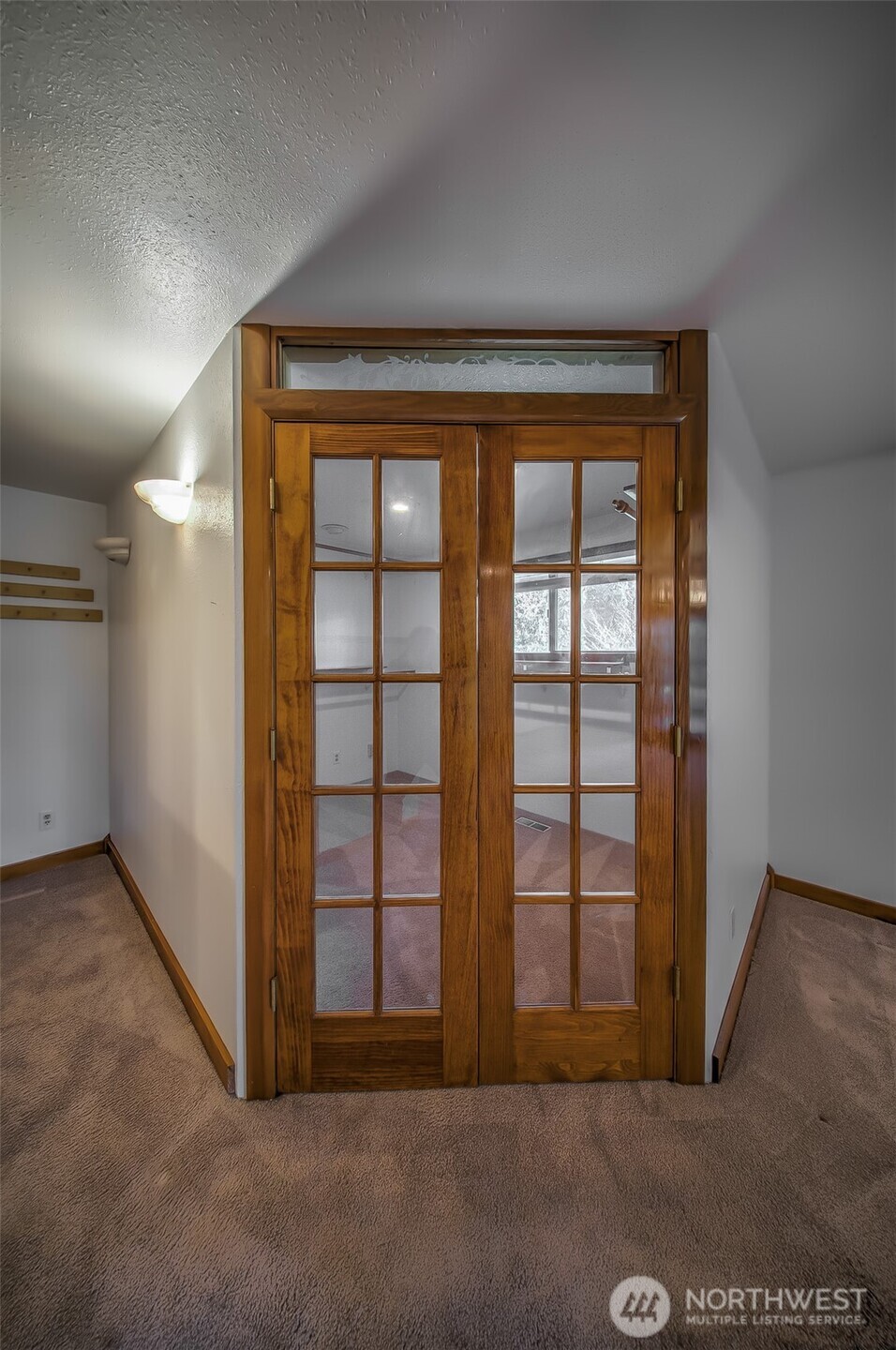 4110 Baker Ames Road Northeast Olympia, WA 98506 - Photo 30 of 40 an empty room with windows