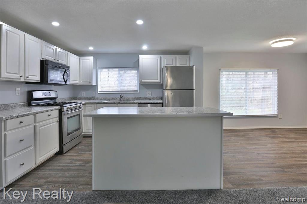12920 Grafton Road Carleton, MI 48117 - Photo 10 of 20