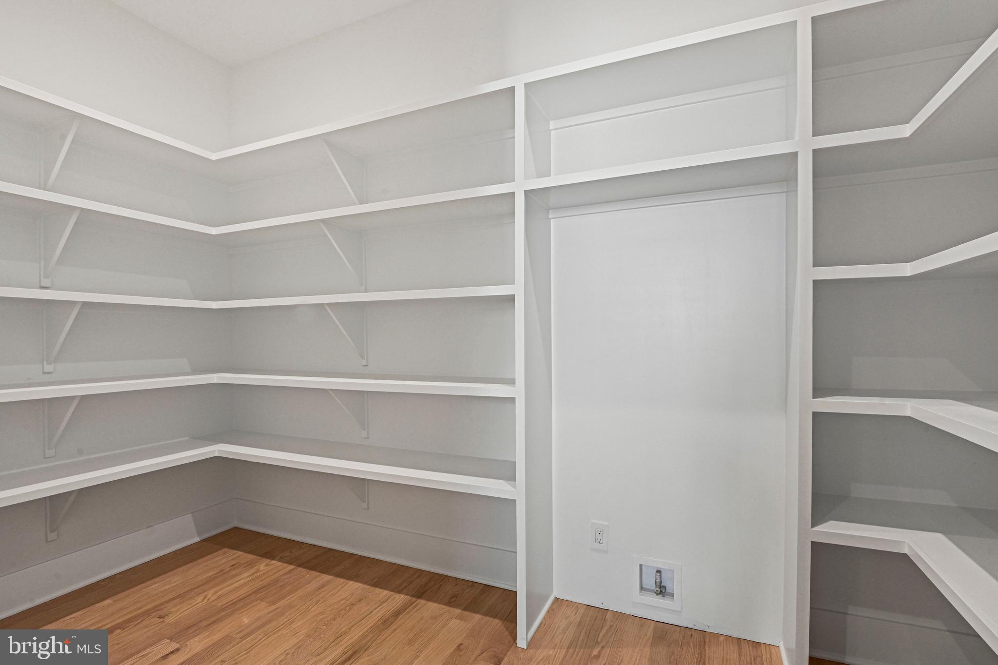1052 Balls Hill Road McLean, VA 22101 - Photo 22 of 64 Pantry