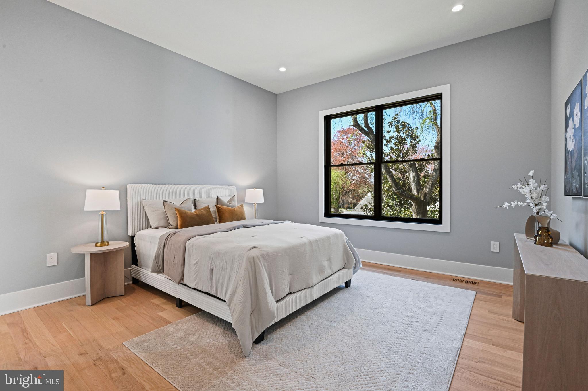 1052 Balls Hill Road McLean, VA 22101 - Photo 26 of 64 Main level primary bedroom