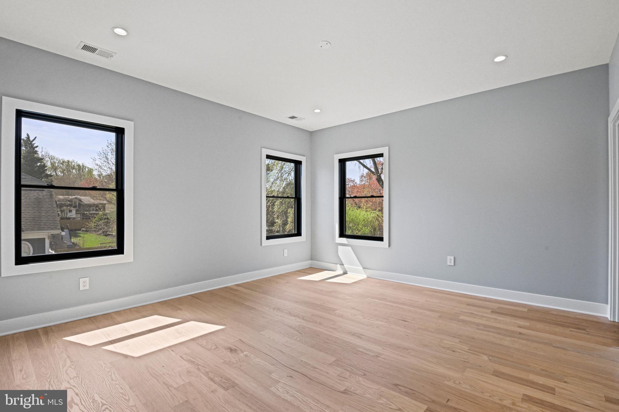 1052 Balls Hill Road McLean, VA 22101 - Photo 37 of 64 Bedroom 2