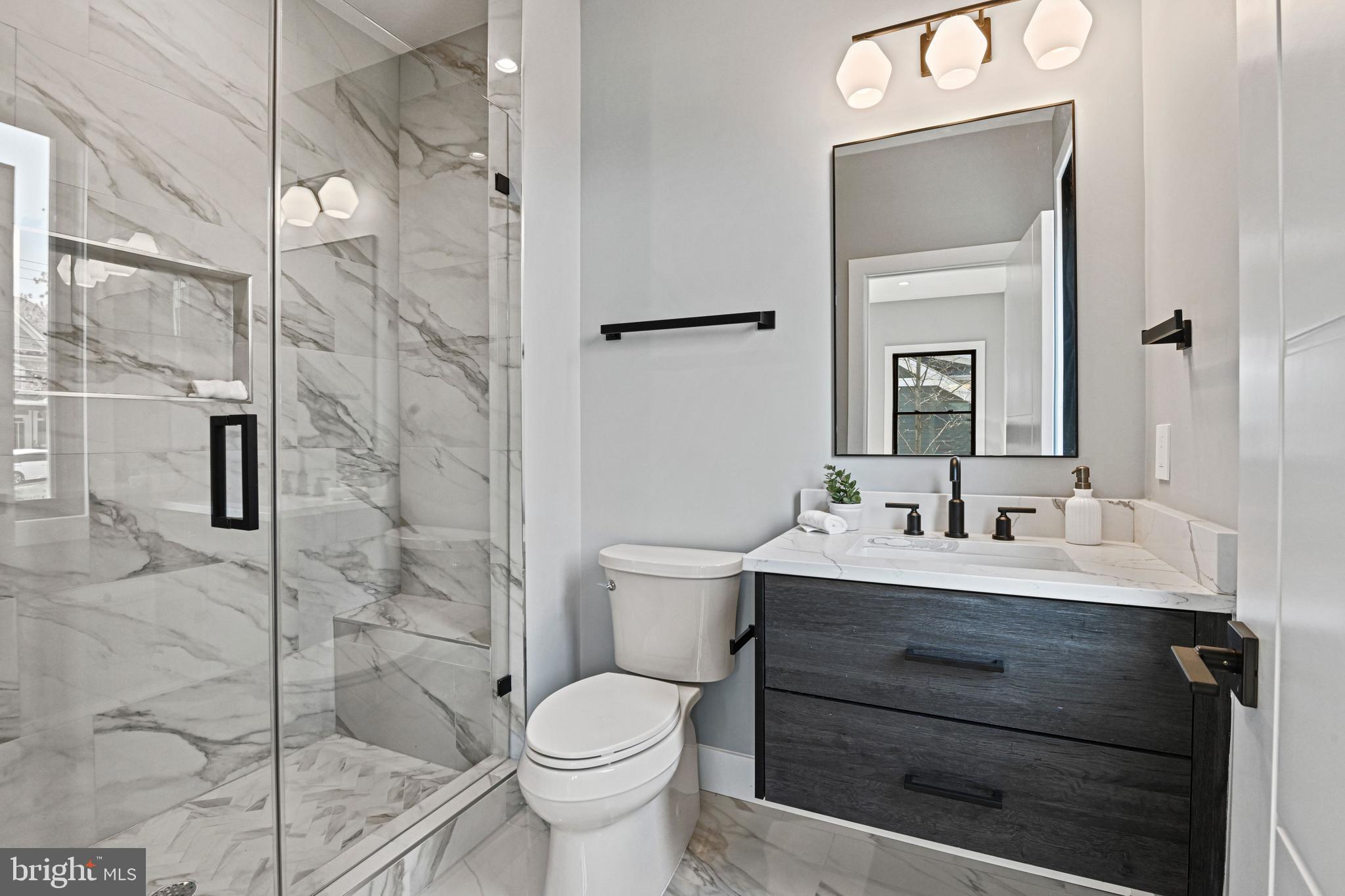 1052 Balls Hill Road McLean, VA 22101 - Photo 41 of 64 Bathroom 3