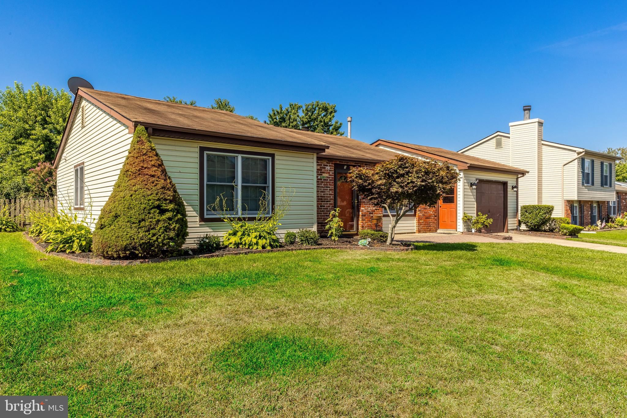 5 Uranus Road Sewell, NJ 08080 - Photo 3 of 24