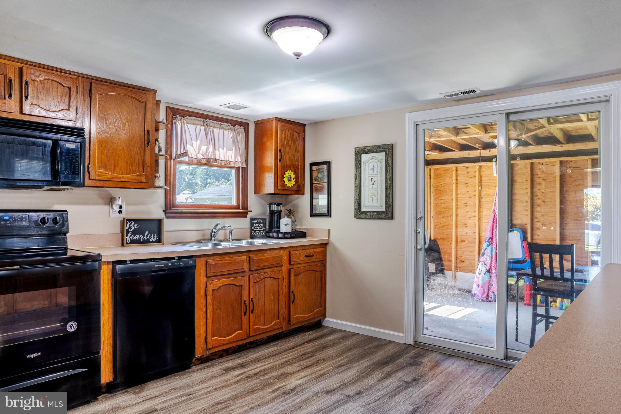 5 Uranus Road Sewell, NJ 08080 - Photo 8 of 24