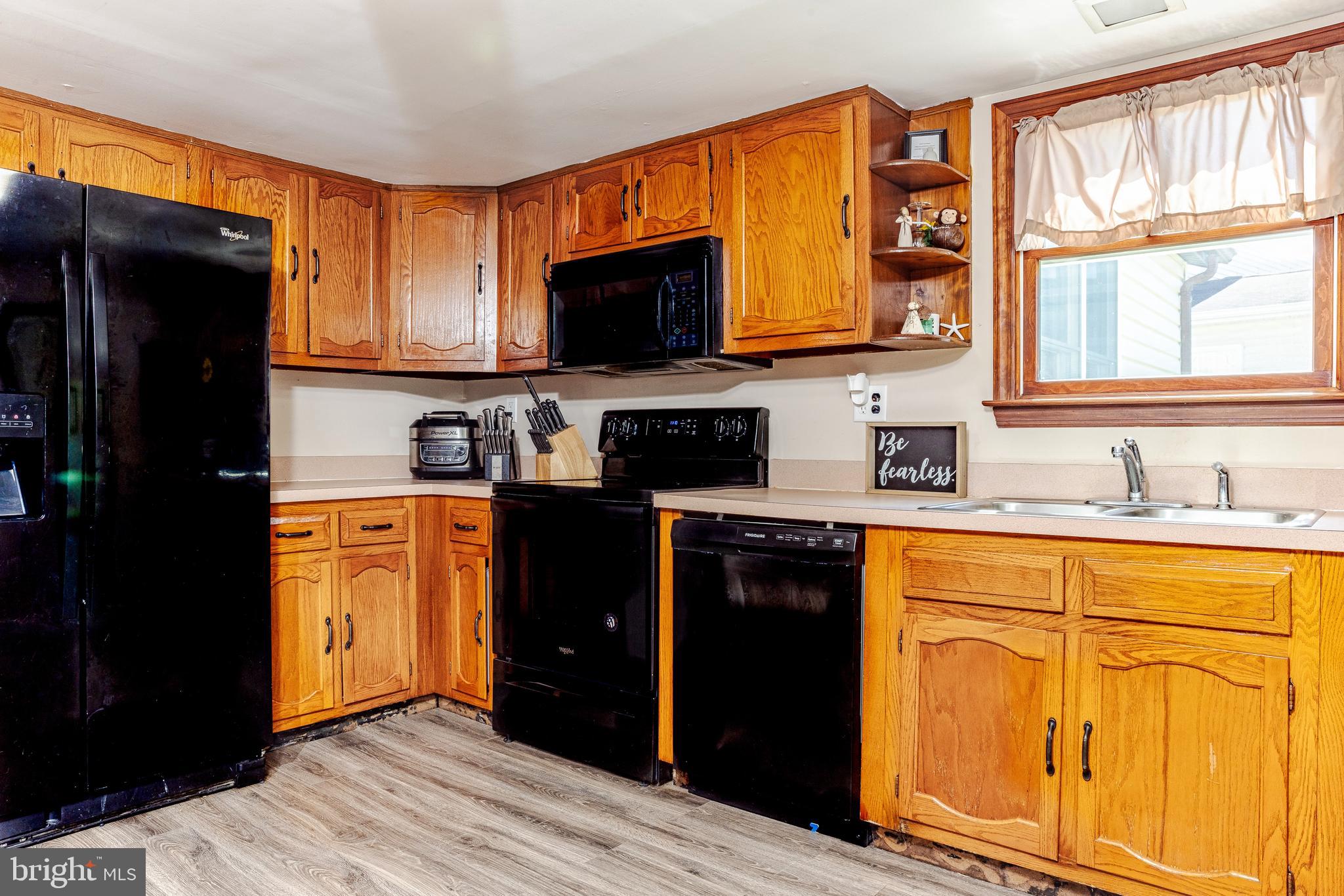 5 Uranus Road Sewell, NJ 08080 - Photo 9 of 24