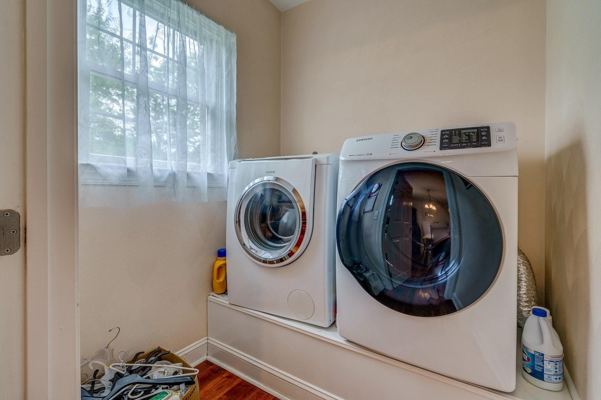 323 Turner Road Salem, VA 24153 - Photo 15 of 37 a utility room with dryer and washer