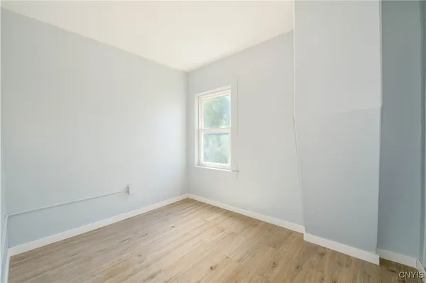 $1,400 | 42 East Cayuga Street, Oswego, NY 13126