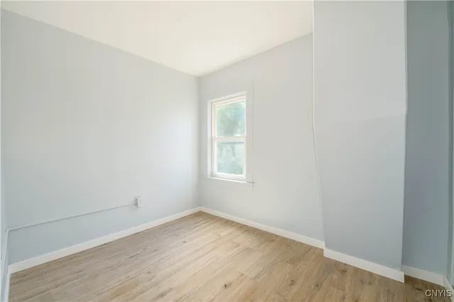 $1,400 | 42 East Cayuga Street, Oswego, NY 13126