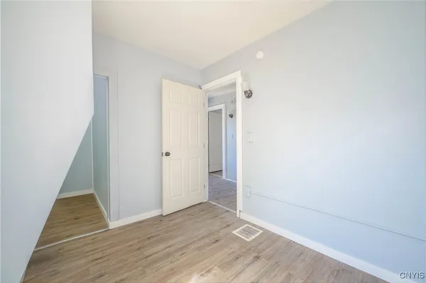 $1,400 | 42 East Cayuga Street, Oswego, NY 13126