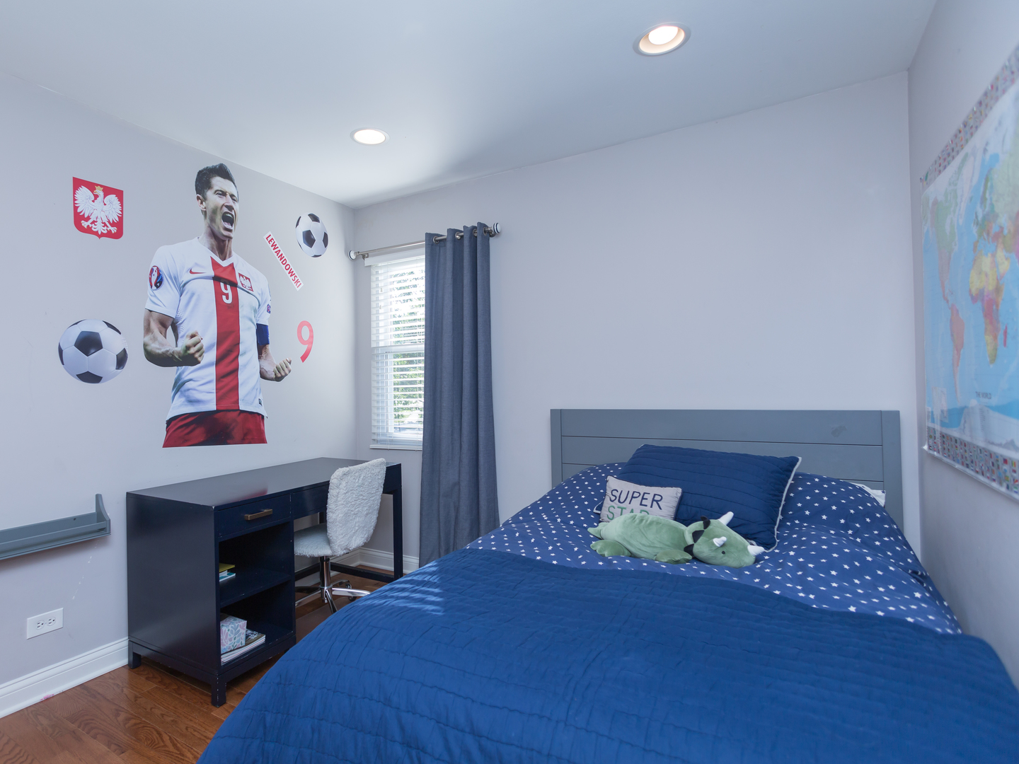 398 Rodenburg Road Roselle, IL 60172 - Photo 33 of 43 a bedroom with a bed and a window