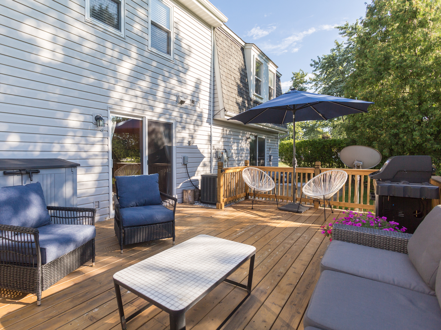 398 Rodenburg Road Roselle, IL 60172 - Photo 36 of 43 a outdoor space with patio the couches and a potted plant on the table