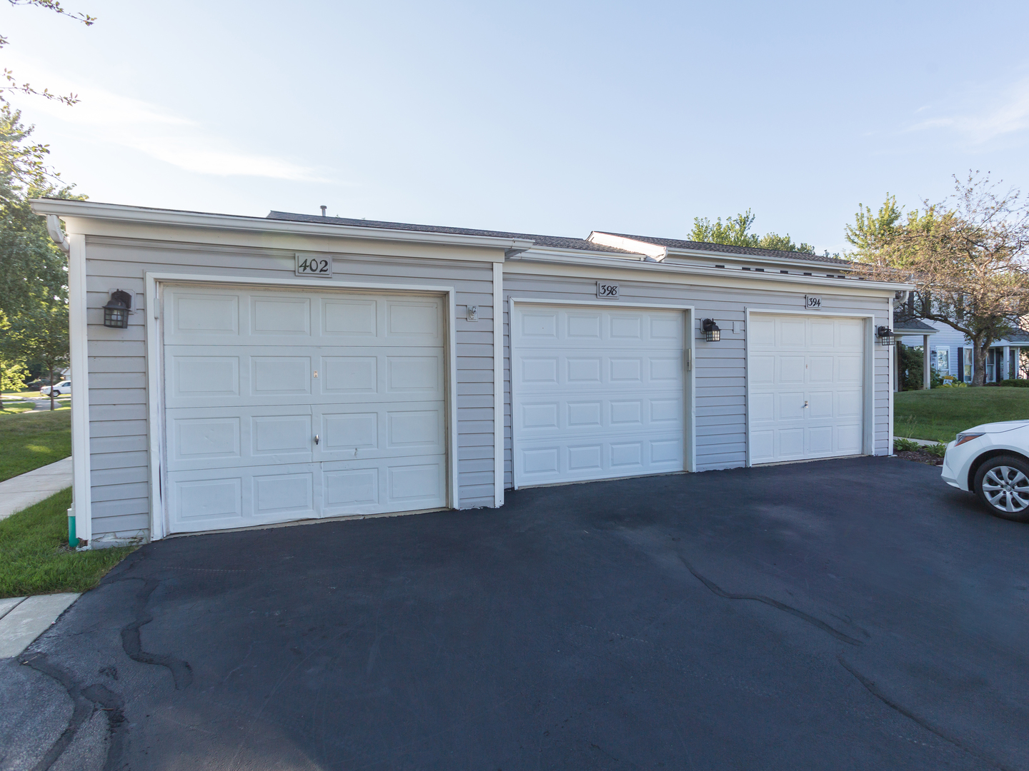 398 Rodenburg Road Roselle, IL 60172 - Photo 43 of 43 a view of a car garage