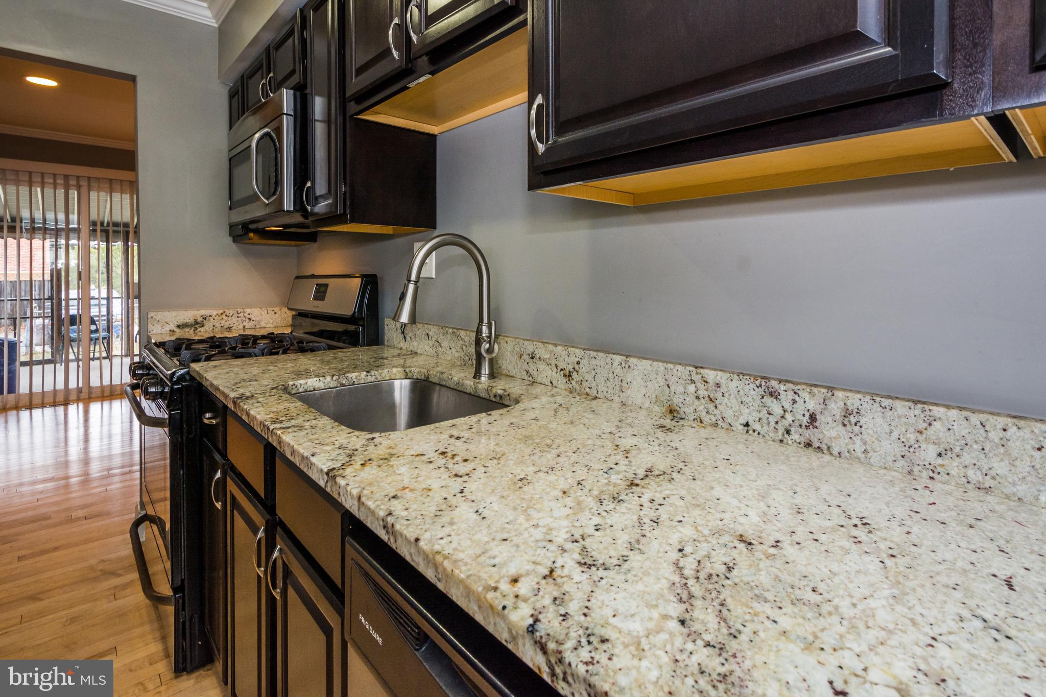 5605 Selford Road Baltimore, MD 21227 - Photo 13 of 47