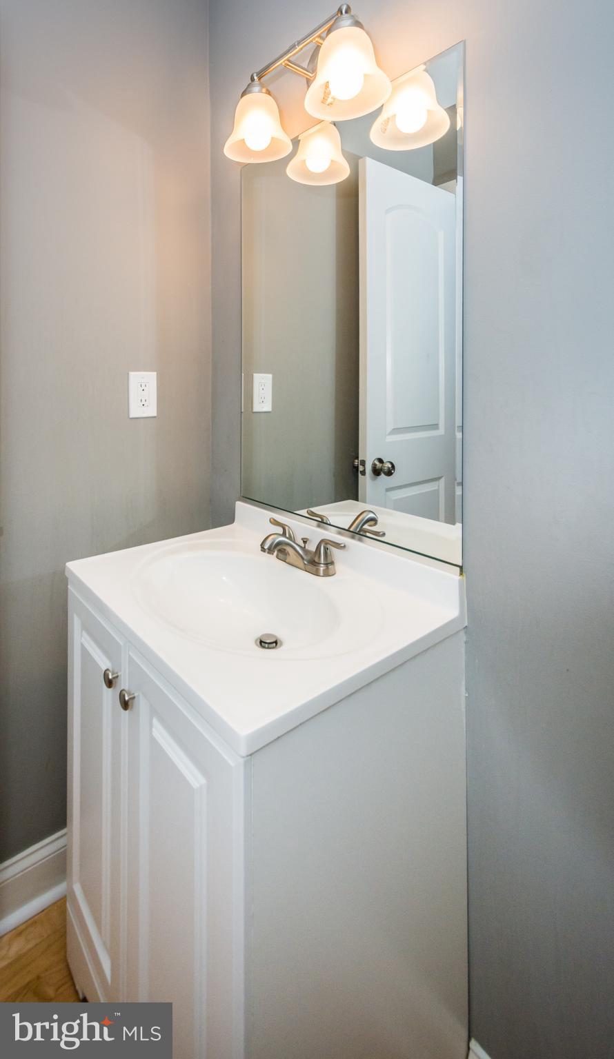 5605 Selford Road Baltimore, MD 21227 - Photo 15 of 47