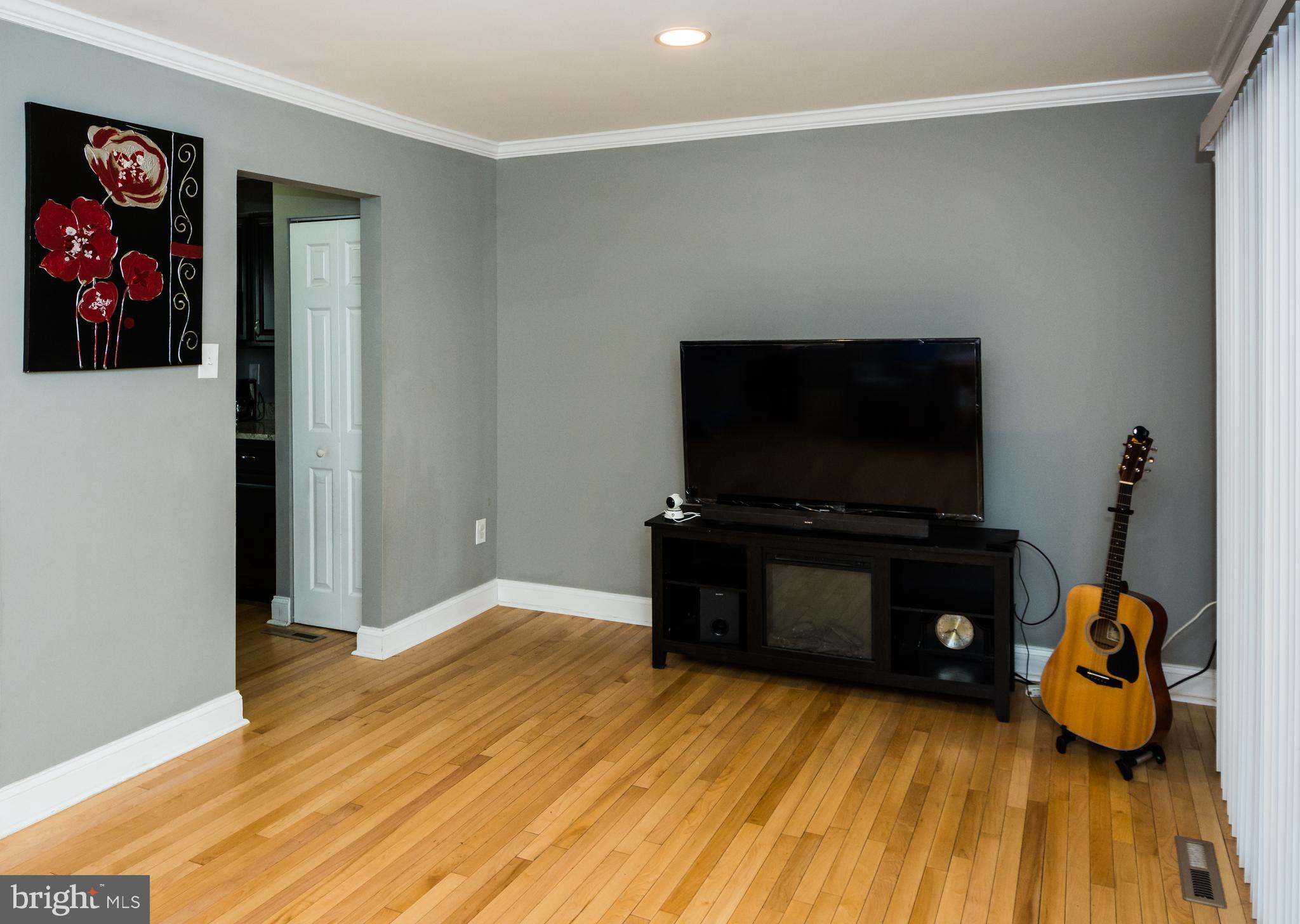 5605 Selford Road Baltimore, MD 21227 - Photo 17 of 47