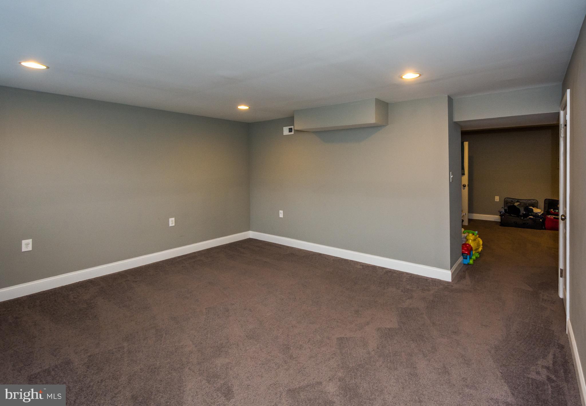 5605 Selford Road Baltimore, MD 21227 - Photo 32 of 47