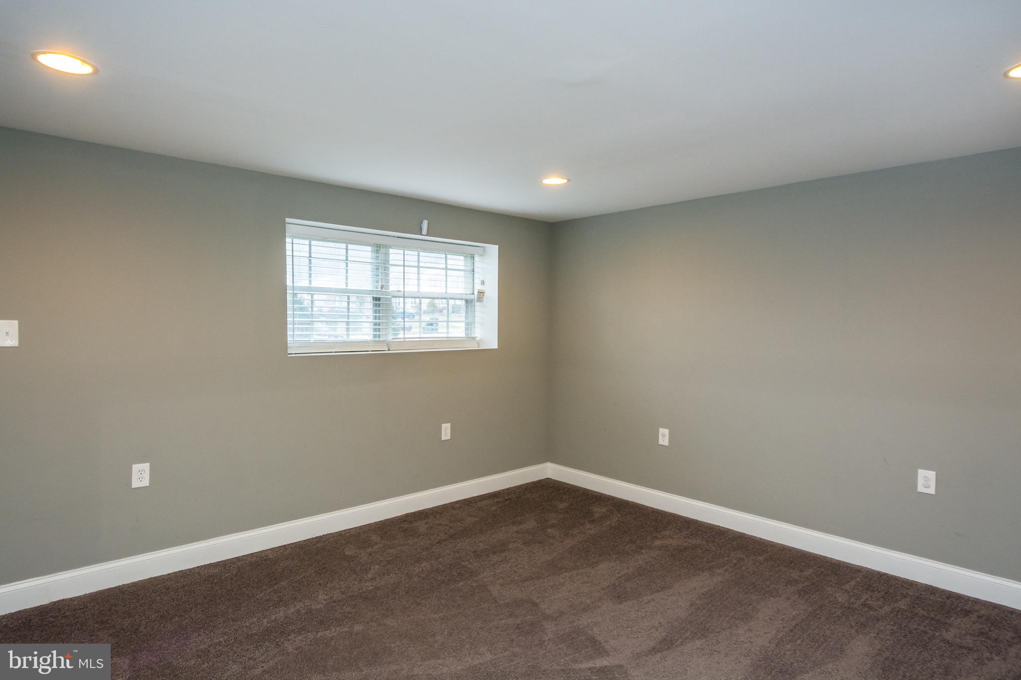 5605 Selford Road Baltimore, MD 21227 - Photo 34 of 47