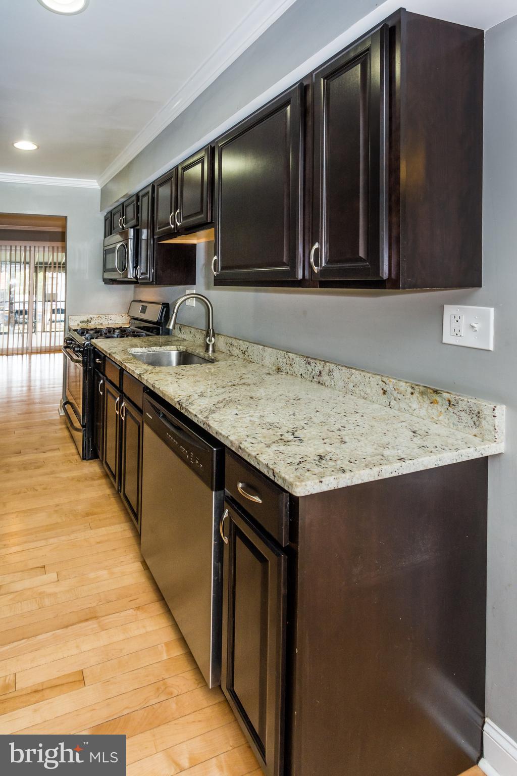5605 Selford Road Baltimore, MD 21227 - Photo 7 of 47