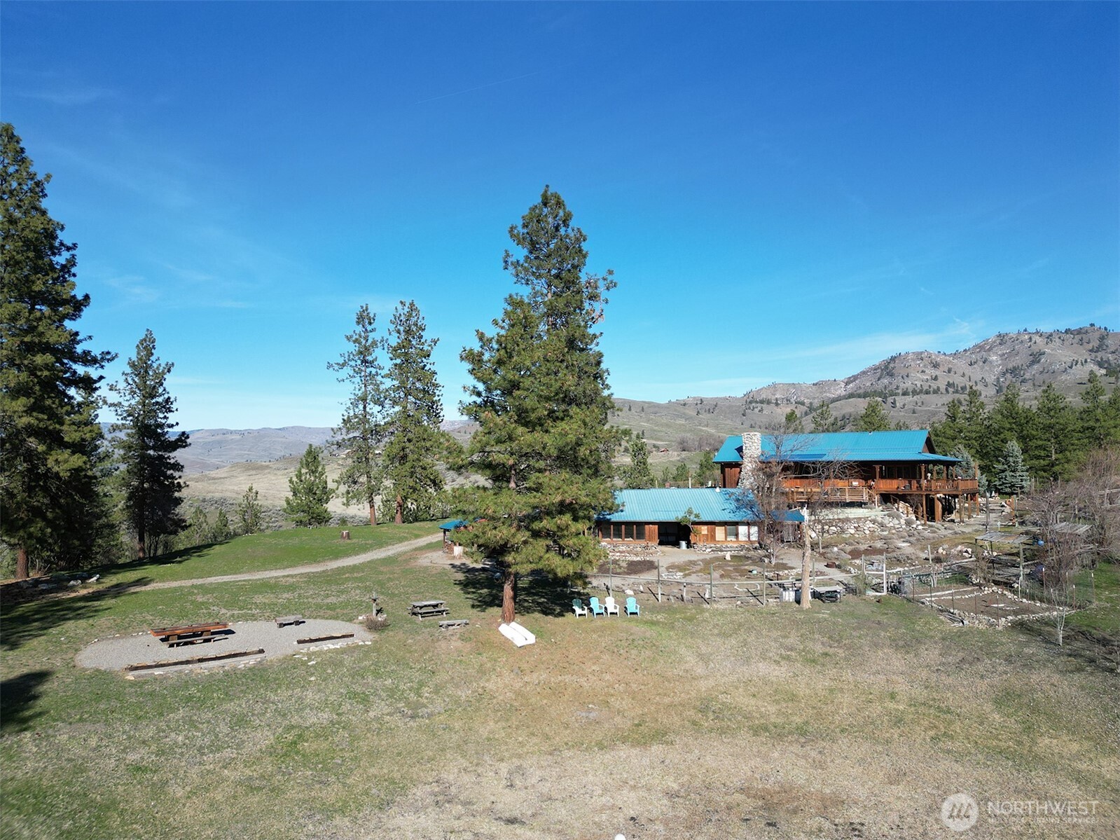 117 Vintin Road Carlton, WA 98814 - Photo 3 of 40