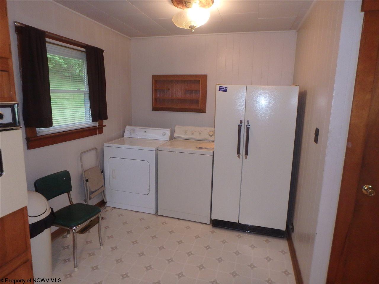 457 Mods Run Road Mannington, WV 26582 - Photo 5 of 11 Gallery Image 5